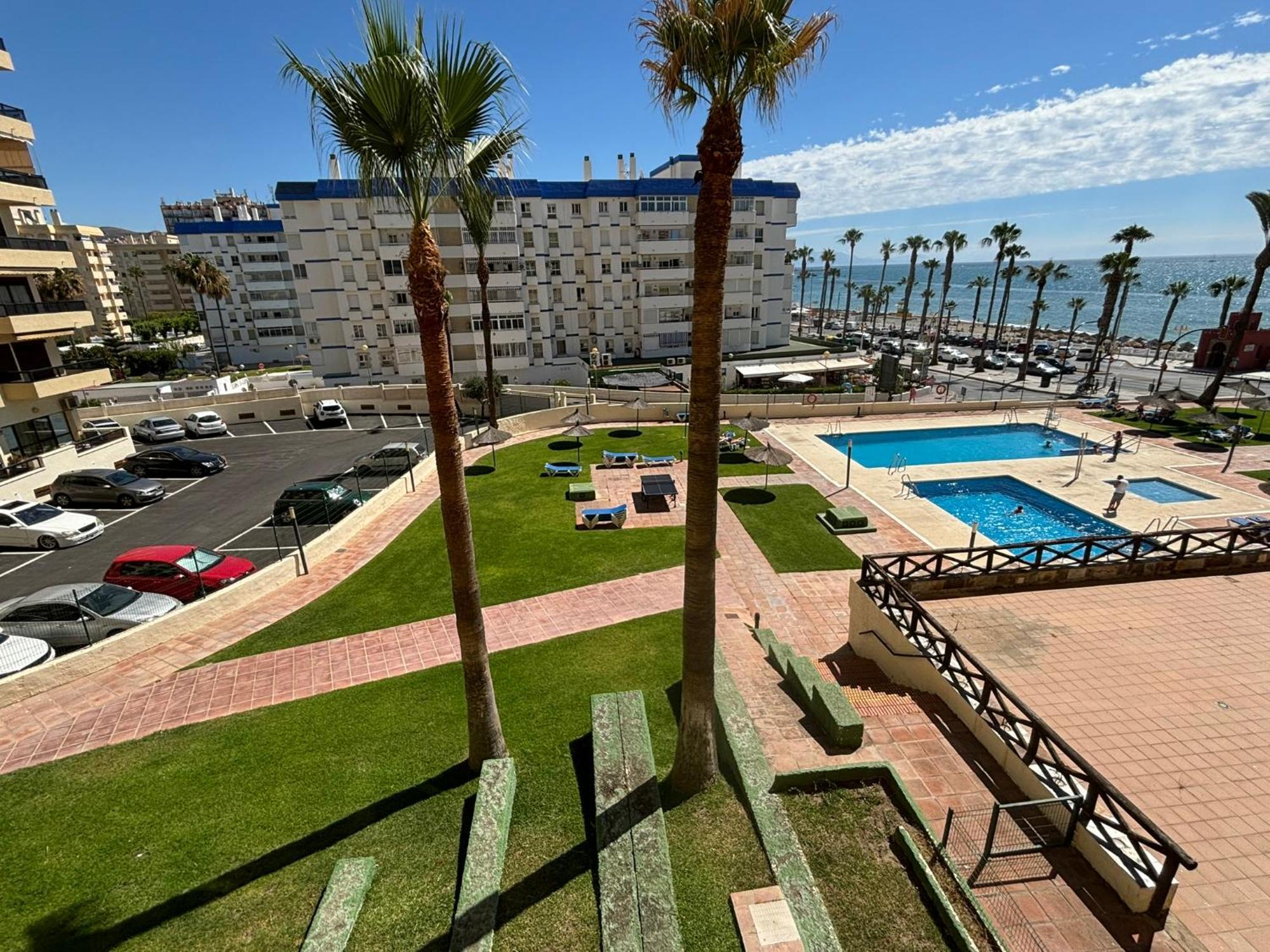 דירות בנאלמדנה Aloha Playa Vistas Al Mar מראה חיצוני תמונה