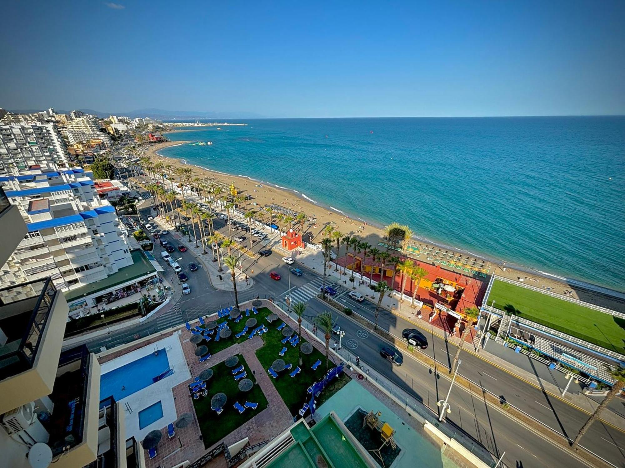 דירות בנאלמדנה Aloha Playa Vistas Al Mar מראה חיצוני תמונה