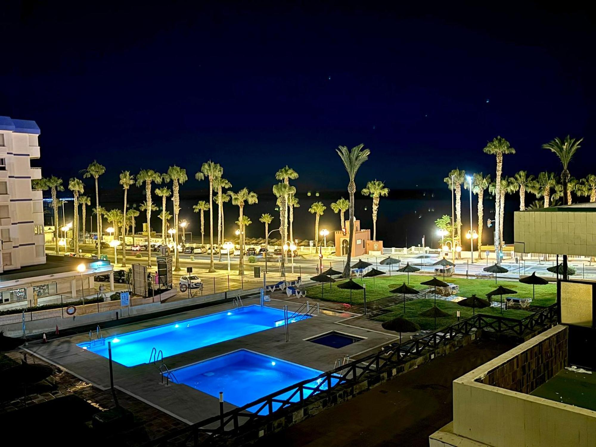 דירות בנאלמדנה Aloha Playa Vistas Al Mar מראה חיצוני תמונה