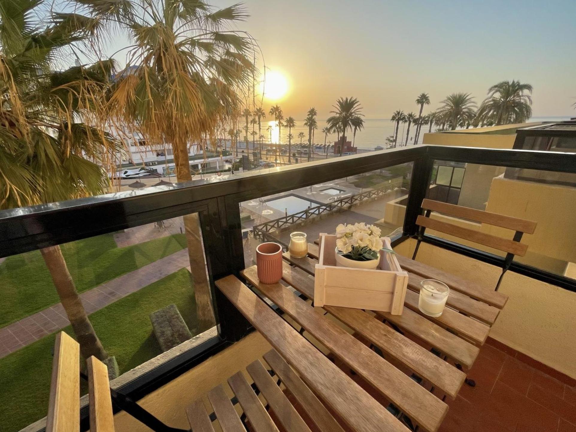 דירות בנאלמדנה Aloha Playa Vistas Al Mar מראה חיצוני תמונה