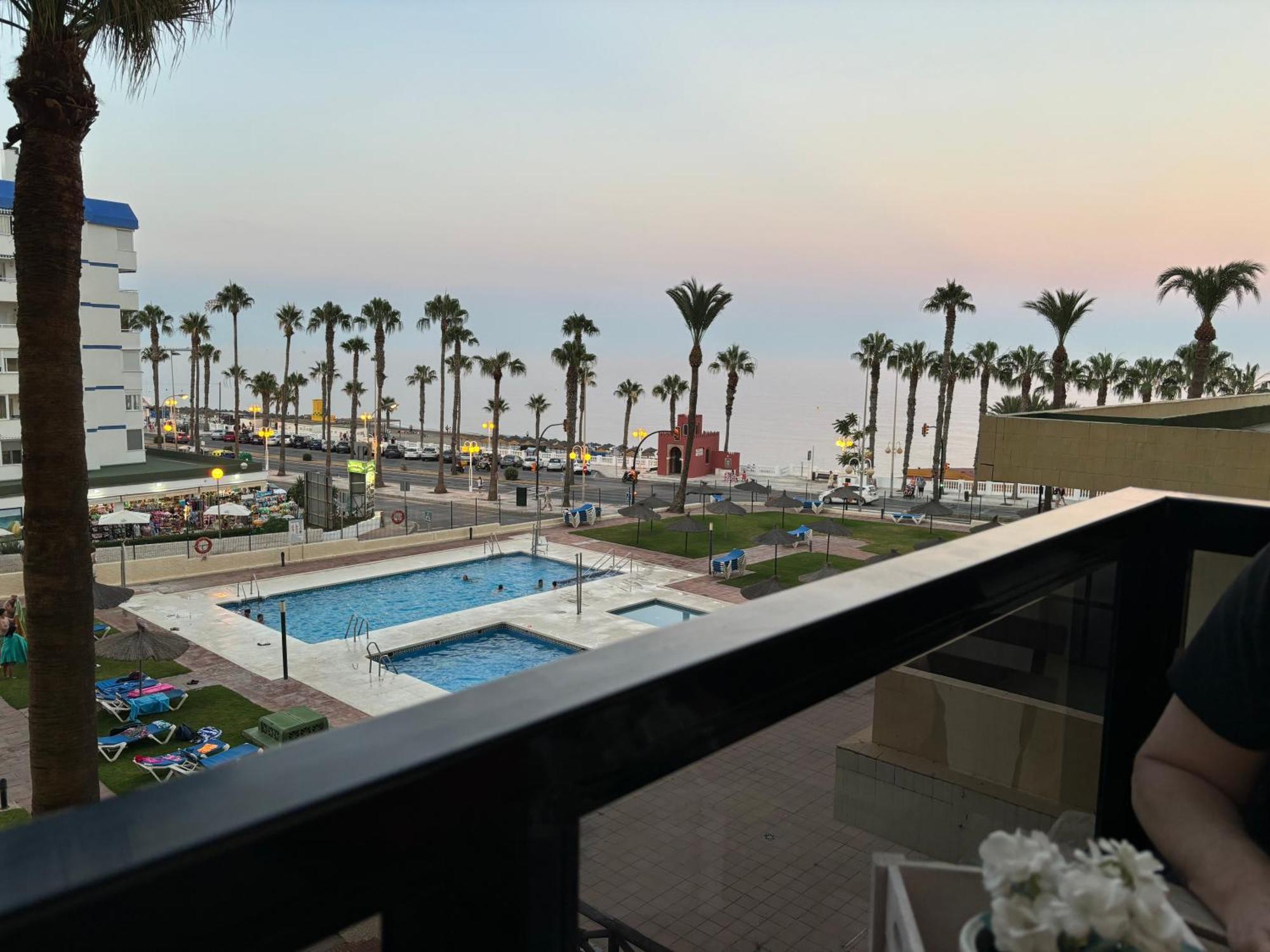דירות בנאלמדנה Aloha Playa Vistas Al Mar מראה חיצוני תמונה